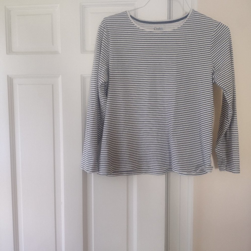 Nautical stripe Croft and Barrow classic tee women's size large